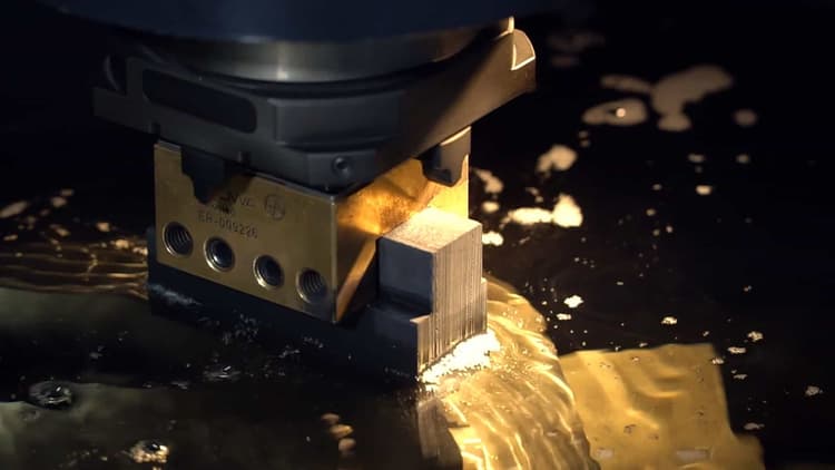 Электроэрозионная обработка (EDM) для пресс-форм и штампов: что и зачем